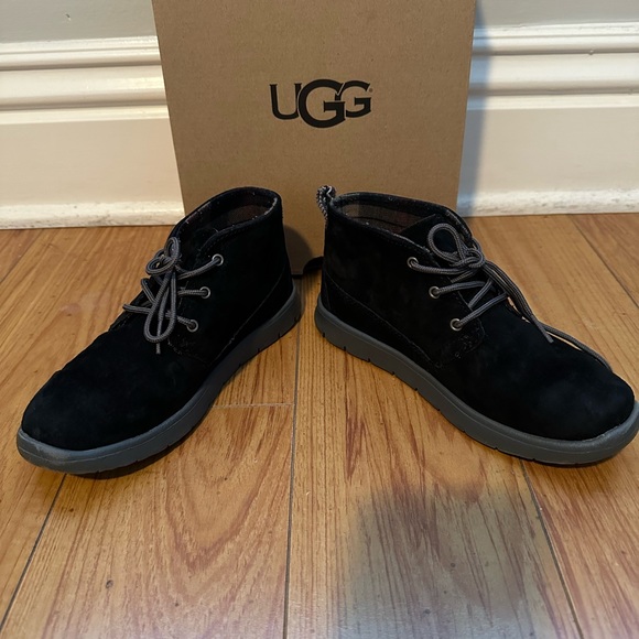 UGG Shoes - Picture 3 of 5